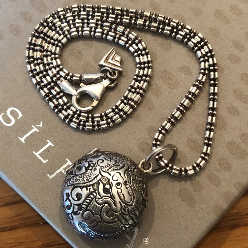 Vintage Silpada Etched Sterling Dragon Locket Necklace - Picture 1 of 16